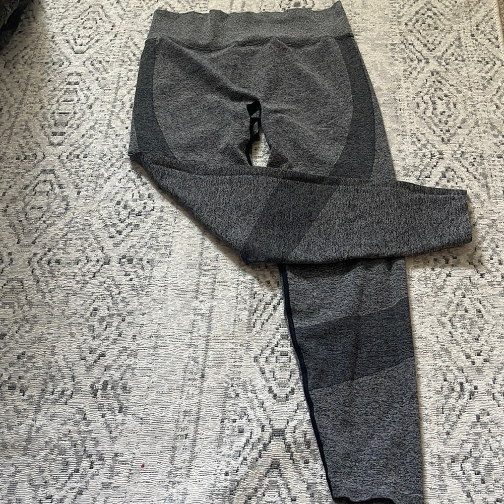 Pink Victoria’s Secret leggings, grey, size large
